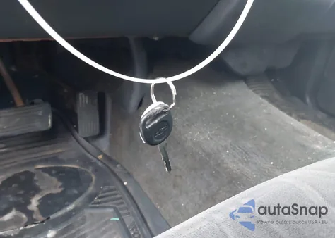 2000 Chevrolet Silverado 1500 Ls from USA, damaged, VIN 2GCEK19T4Y1148798